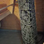 Apartman 120n Hietala Paritalo, 1-8henkiloen Luxus Majoitus, 3x160cm Jenkkisaengyt Loehoesohvat, Iso Takaterassi, Taeyd Keittioe Kodink, Laatu Sauna, Takka, Tv 75
