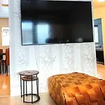 Apartman 120n Hietala Paritalo, 1-8henkiloen Luxus Majoitus, 3x160cm Jenkkisaengyt Loehoesohvat, Iso Takaterassi, Taeyd Keittioe Kodink, Laatu Sauna, Takka, Tv 75
