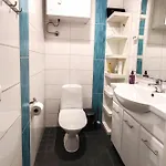 Apartman 120n Hietala Paritalo, 1-8henkiloen Luxus Majoitus, 3x160cm Jenkkisaengyt Loehoesohvat, Iso Takaterassi, Taeyd Keittioe Kodink, Laatu Sauna, Takka, Tv 75