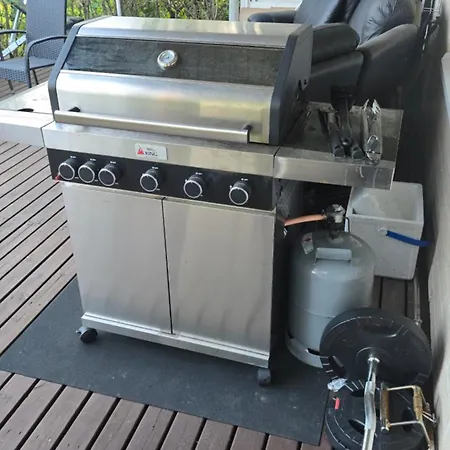 Apartamento 120n Hietala Paritalo, 1-8henkiloen Luxus Majoitus, 3x160cm Jenkkisaengyt Loehoesohvat, Iso Takaterassi, Taeyd Keittioe Kodink, Laatu Sauna, Takka, Tv 75