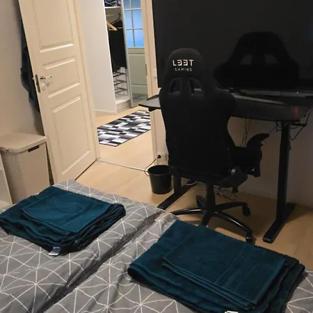 Appartement 120n Hietala Paritalo, 1-8henkiloen Luxus Majoitus, 3x160cm Jenkkisaengyt Loehoesohvat, Iso Takaterassi, Taeyd Keittioe Kodink, Laatu Sauna, Takka, Tv 75