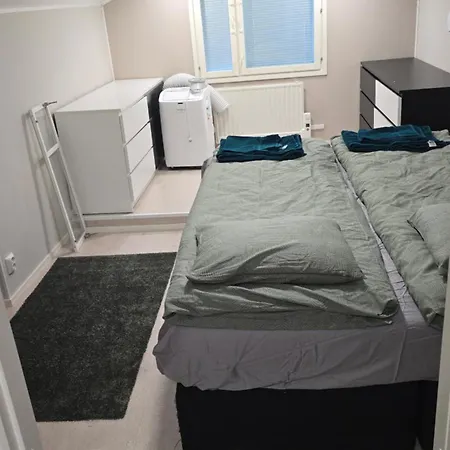 아파트 120n Hietala Paritalo, 1-8henkiloen Luxus Majoitus, 3x160cm Jenkkisaengyt Loehoesohvat, Iso Takaterassi, Taeyd Keittioe Kodink, Laatu Sauna, Takka, Tv 75