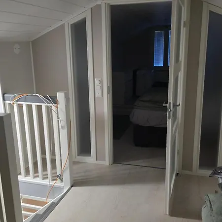 120n Hietala Paritalo, 1-8henkiloen Luxus Majoitus, 3x160cm Jenkkisaengyt Loehoesohvat, Iso Takaterassi, Taeyd Keittioe Kodink, Laatu Sauna, Takka, Tv 75