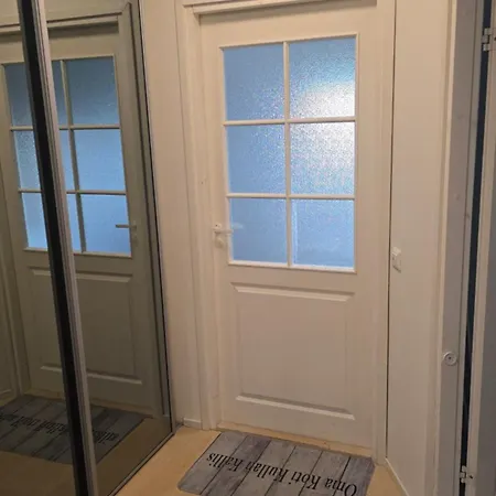 120n Hietala Paritalo, 1-8henkiloen Luxus Majoitus, 3x160cm Jenkkisaengyt Loehoesohvat, Iso Takaterassi, Taeyd Keittioe Kodink, Laatu Sauna, Takka, Tv 75