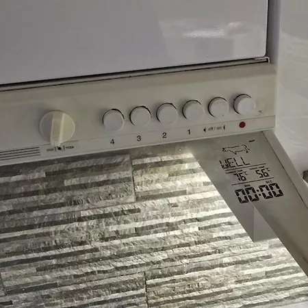 120n Hietala Paritalo, 1-8henkiloen Luxus Majoitus, 3x160cm Jenkkisaengyt Loehoesohvat, Iso Takaterassi, Taeyd Keittioe Kodink, Laatu Sauna, Takka, Tv 75