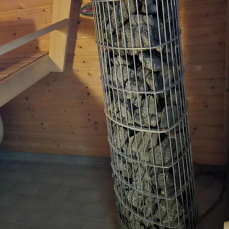 Apartment 120n Hietala Paritalo, 1-8henkiloen Luxus Majoitus, 3x160cm Jenkkisaengyt Loehoesohvat, Iso Takaterassi, Taeyd Keittioe Kodink, Laatu Sauna, Takka, Tv 75