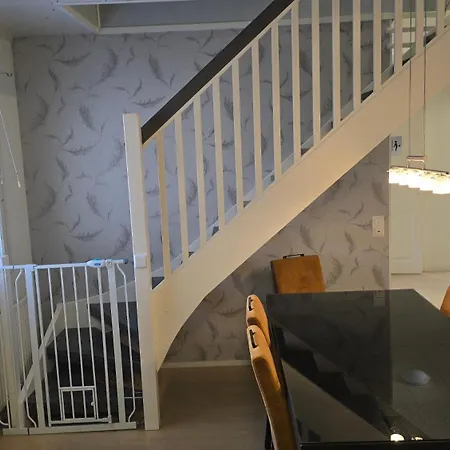 120n Hietala Paritalo, 1-8henkiloen Luxus Majoitus, 3x160cm Jenkkisaengyt Loehoesohvat, Iso Takaterassi, Taeyd Keittioe Kodink, Laatu Sauna, Takka, Tv 75