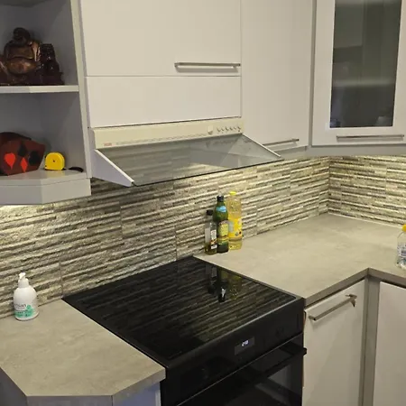 120n Hietala Paritalo, 1-8henkiloen Luxus Majoitus, 3x160cm Jenkkisaengyt Loehoesohvat, Iso Takaterassi, Taeyd Keittioe Kodink, Laatu Sauna, Takka, Tv 75