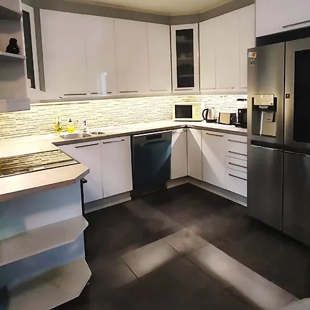 120n Hietala Paritalo, 1-8henkiloen Luxus Majoitus, 3x160cm Jenkkisaengyt Loehoesohvat, Iso Takaterassi, Taeyd Keittioe Kodink, Laatu Sauna, Takka, Tv 75